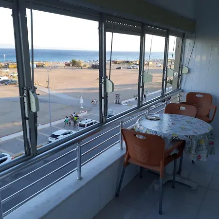 Sarimsakli Plajina 0 Metre Deniz Manzarali Luex شقة